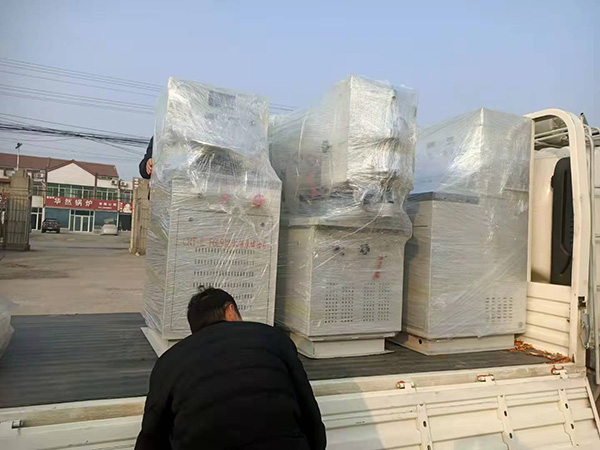 泰山海特牌F6L912機(jī)油泵試驗(yàn)臺(tái)、噴油泵試驗(yàn)臺(tái)等設(shè)備同時(shí)發(fā)貨